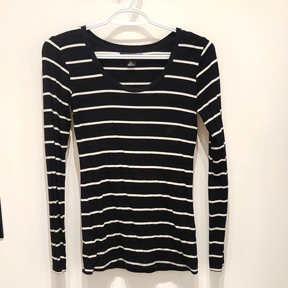 Long sleeve stripped shirt